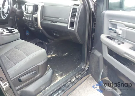 2016 Ram 1500 Big Horn z USA, uszkodzony, nr VIN 1C6RR6GT6GS189260